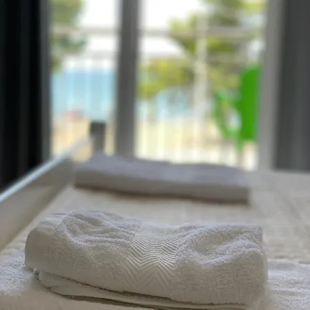 Sunny Breeze Shëngjin