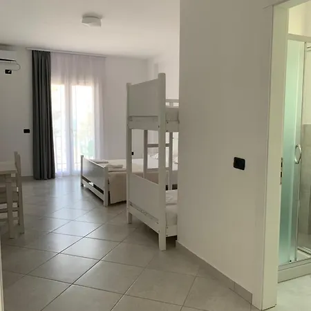 Sunny Breeze Hotel *