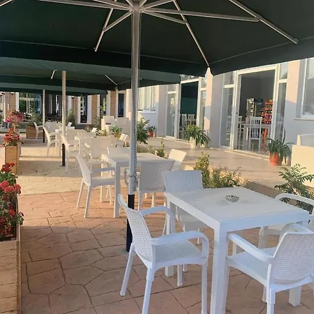 Sunny Breeze Otel Shëngjin