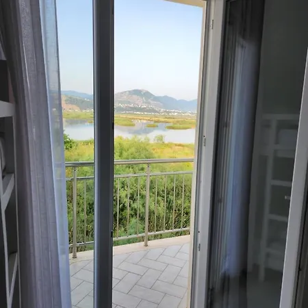 Sunny Breeze Shëngjin