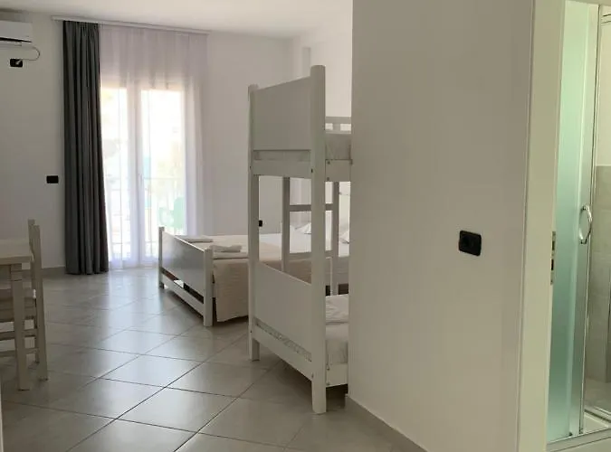 Sunny Breeze Hotel *