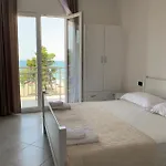 Sunny Breeze