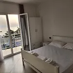 Sunny Breeze