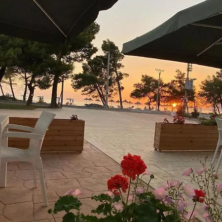 Sunny Breeze Hotel Shëngjin