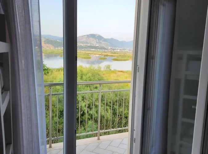 Sunny Breeze Shëngjin